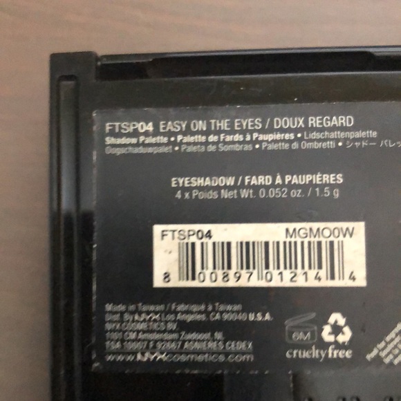 Rich eye shadows - Picture 2 of 2